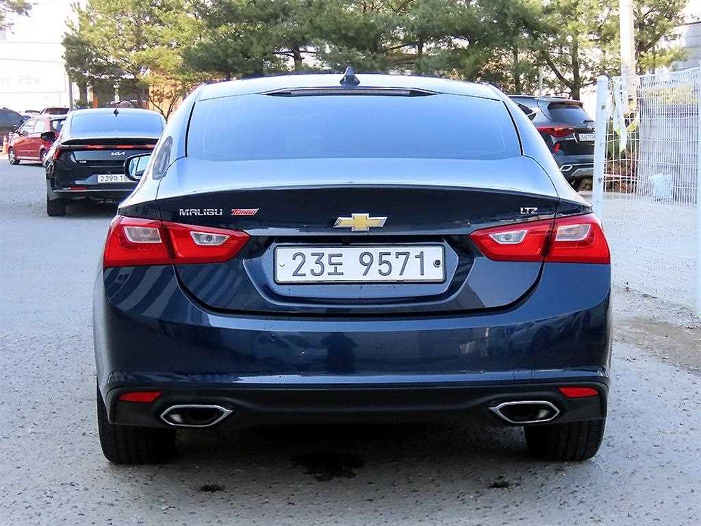 Chevrolet Malibu - Vista 4