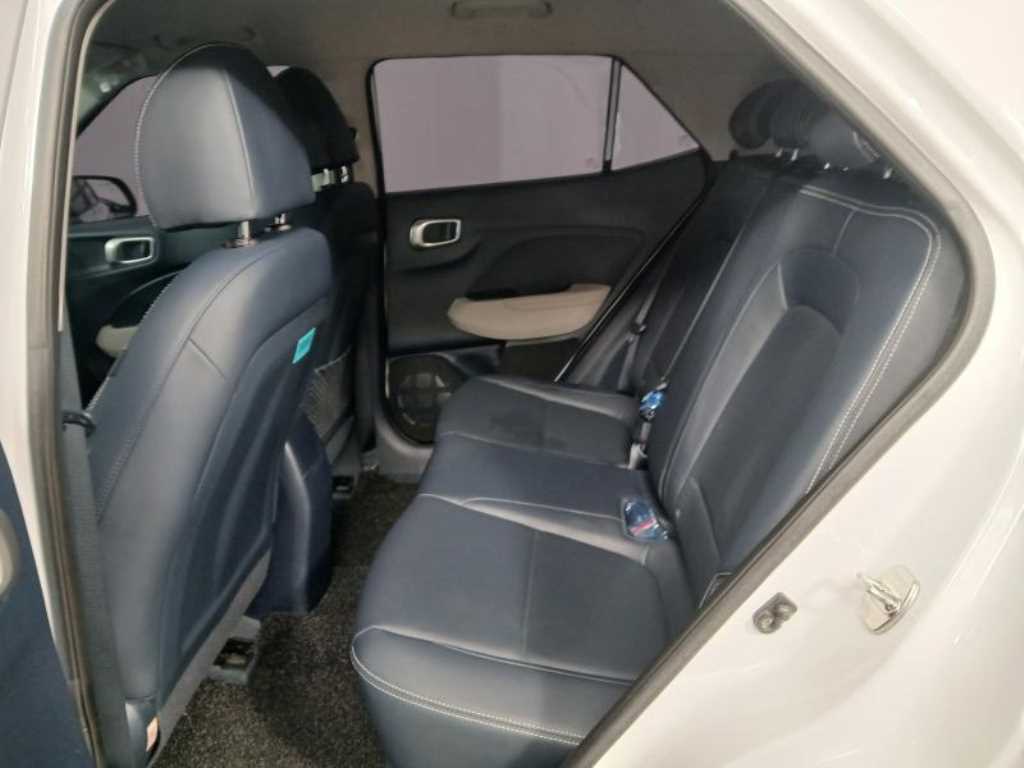 HYUNDAI Venue - Vista 7