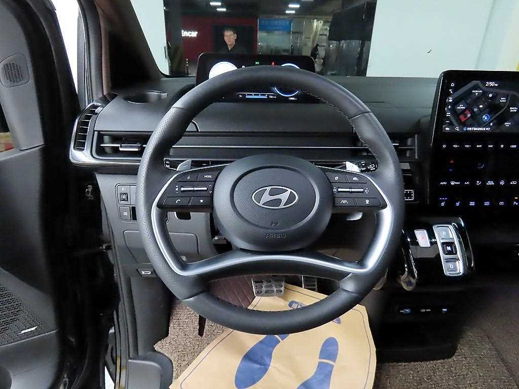 HYUNDAI Staria - Vista 9