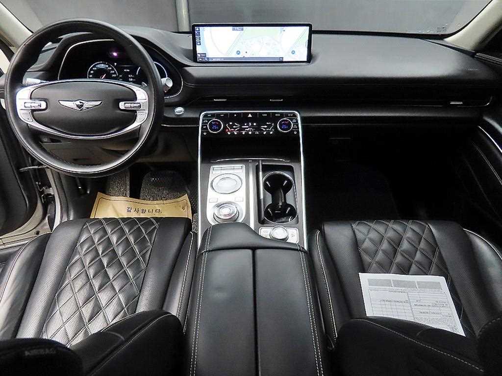 Genesis GV80 - Vista 7