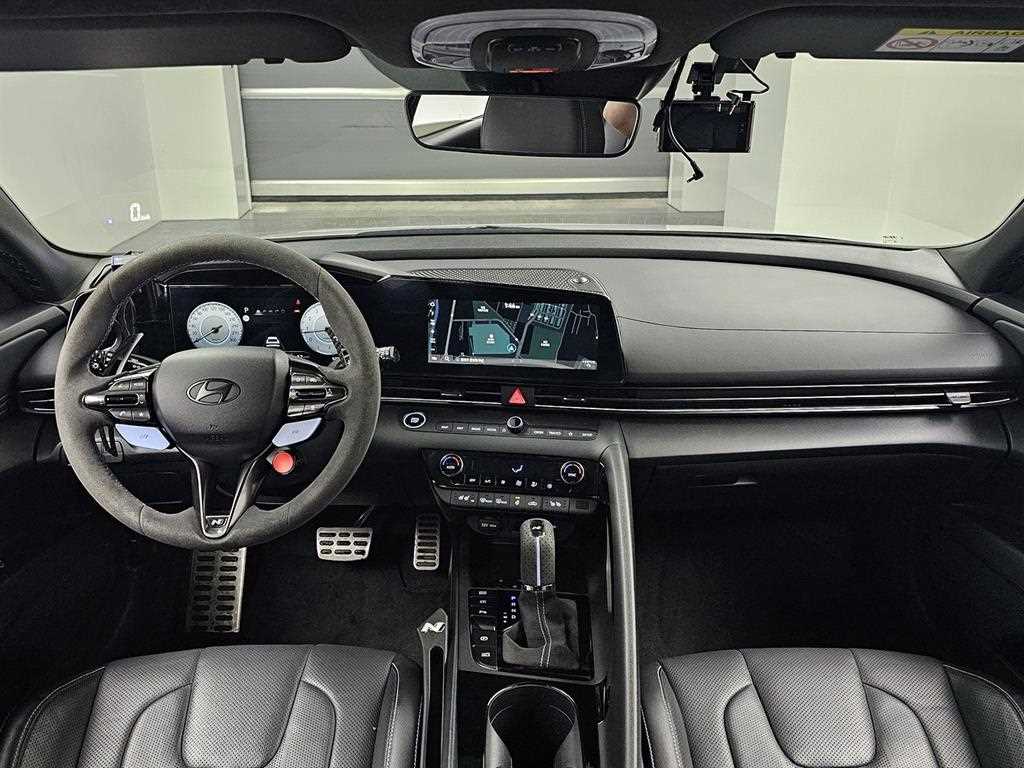 HYUNDAI Avante - Vista 7