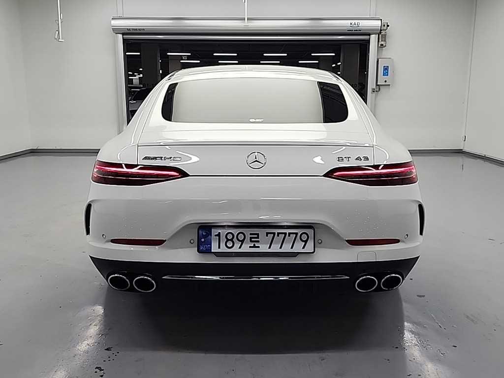 Mercedes Benz AMG GT - Vista 3