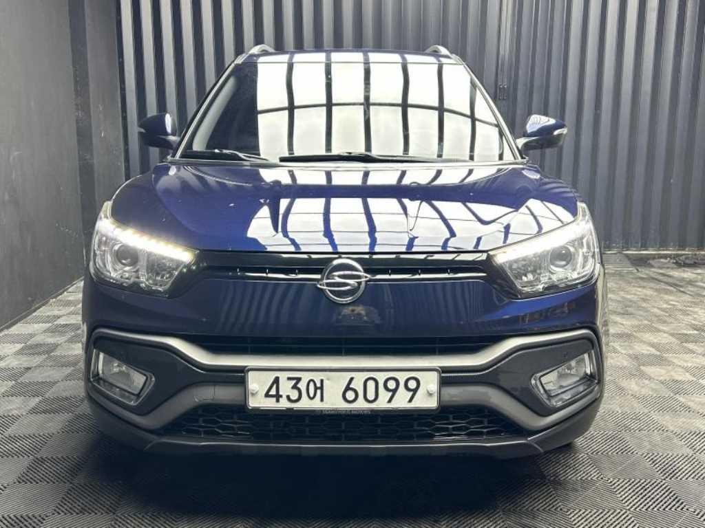 Ssangyong Tivoli 2017 Azul - Importación desde Corea - HF Imports Iquique - Foto 1