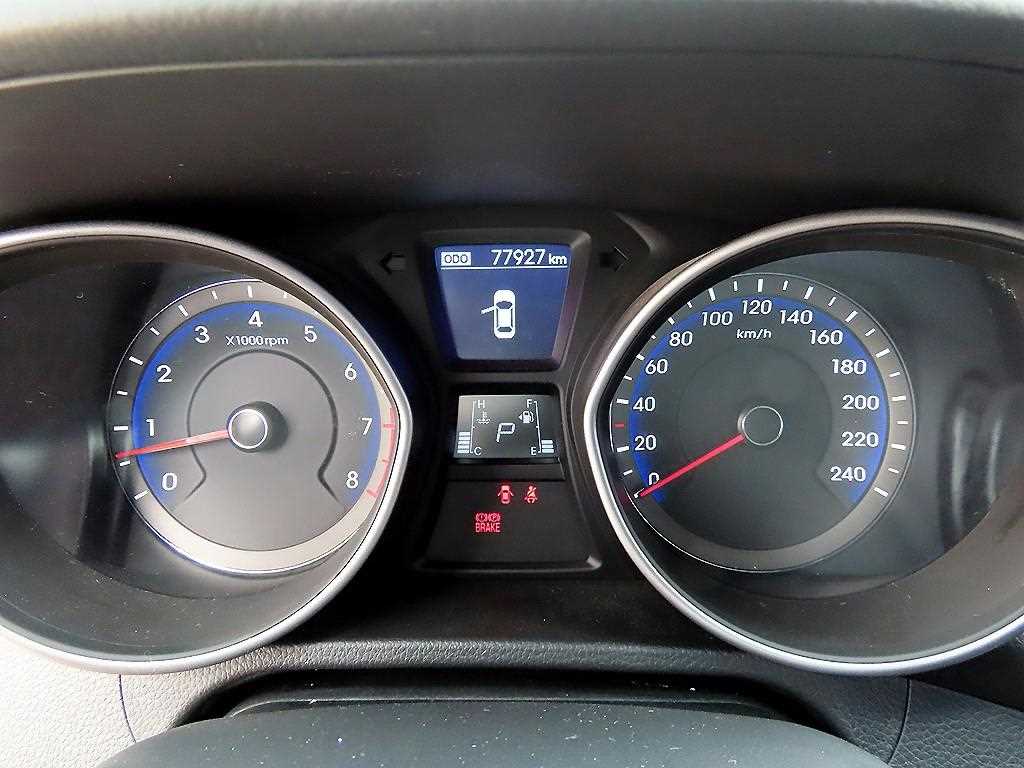 HYUNDAI i30 - Vista 9