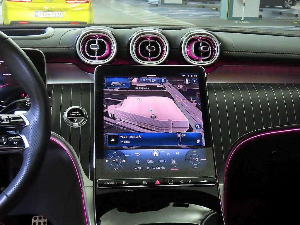 Mercedes Benz GLC Class - Vista 11