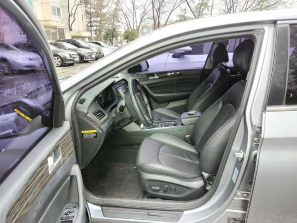 HYUNDAI Sonata - Vista 4