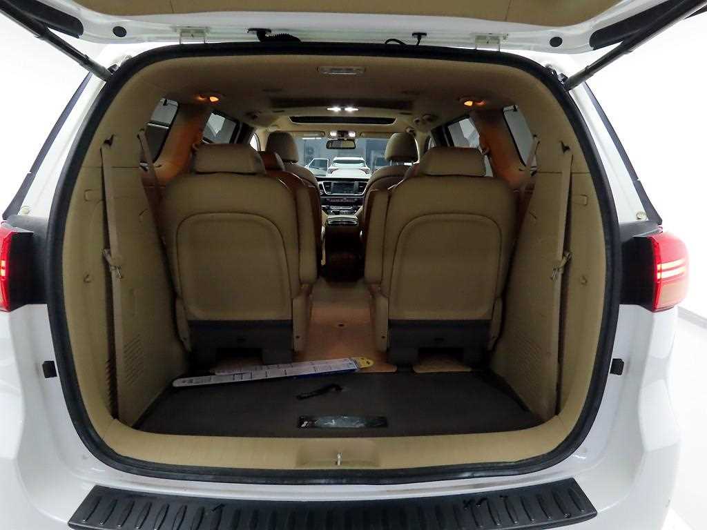 KIA Carnival 2017 the color of pearl - Importación desde Corea - HF Imports Iquique - Foto 16