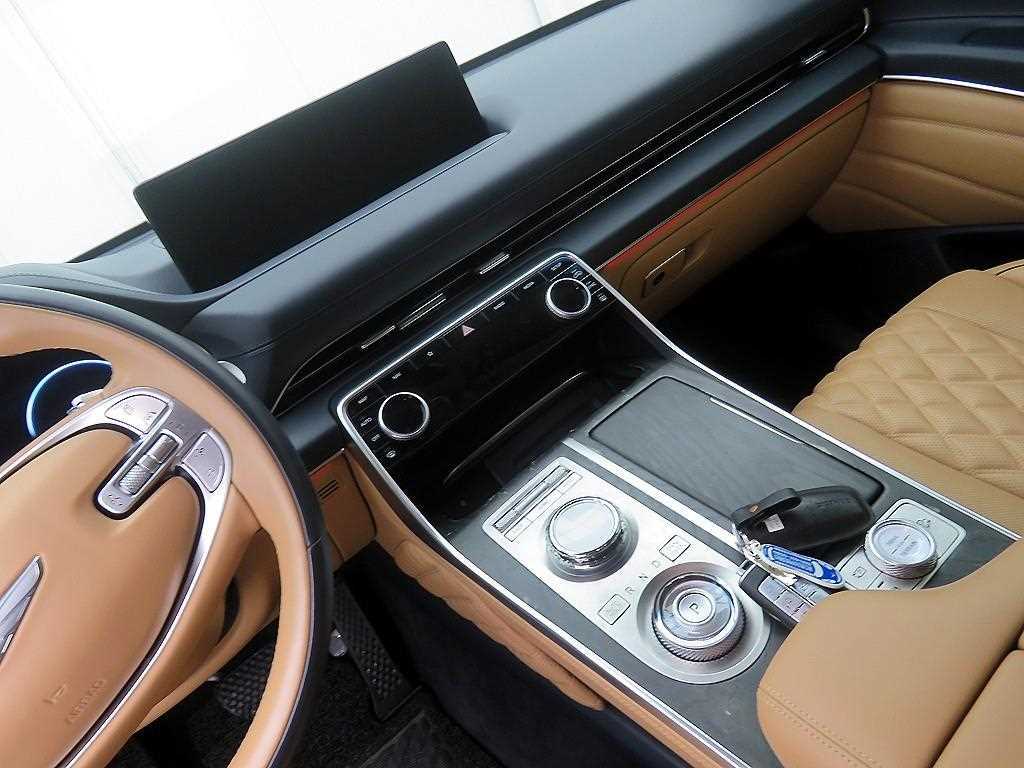 Genesis GV80 - Vista 11