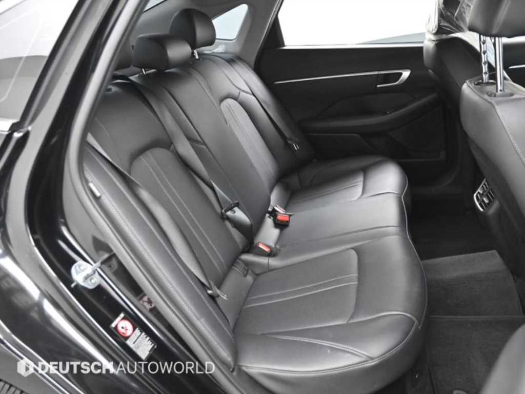 HYUNDAI Sonata - Vista 12