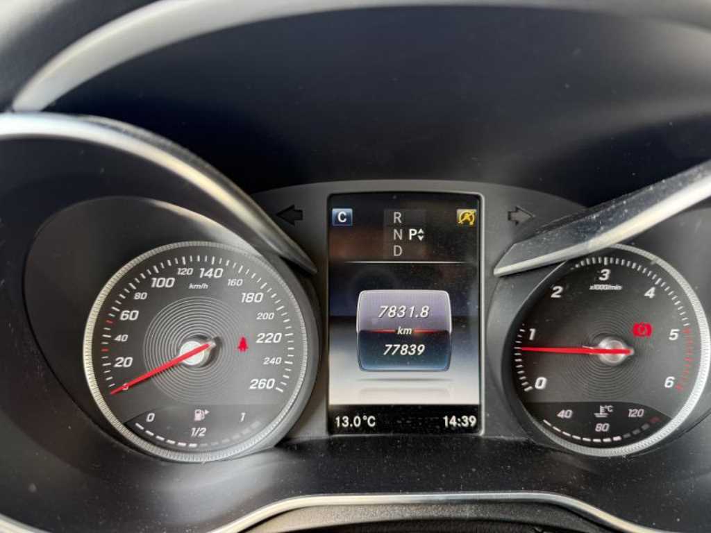 Mercedes Benz C Class - Vista 4