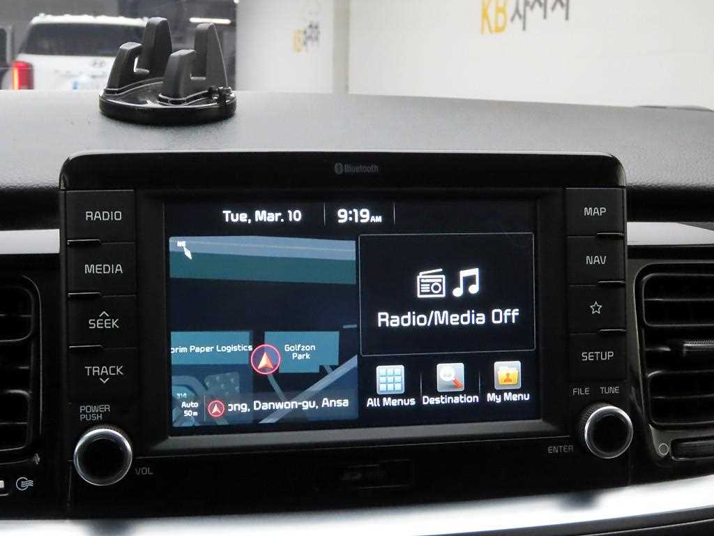 KIA Stonic - Vista 8