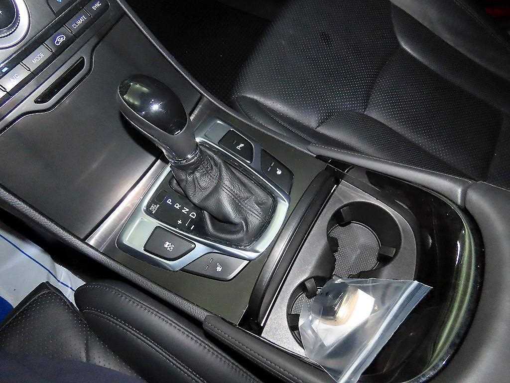 HYUNDAI Grandeur - Vista 12