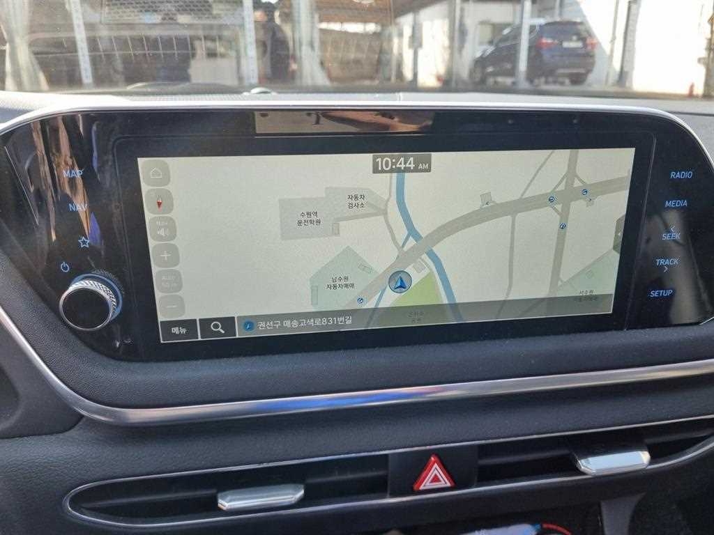 HYUNDAI Sonata - Vista 6