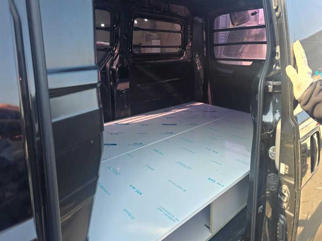 HYUNDAI Starex - Vista 7