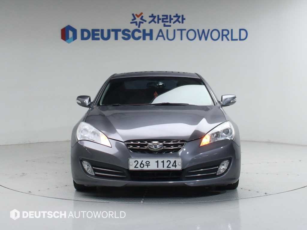 HYUNDAI Genesis - Vista 3