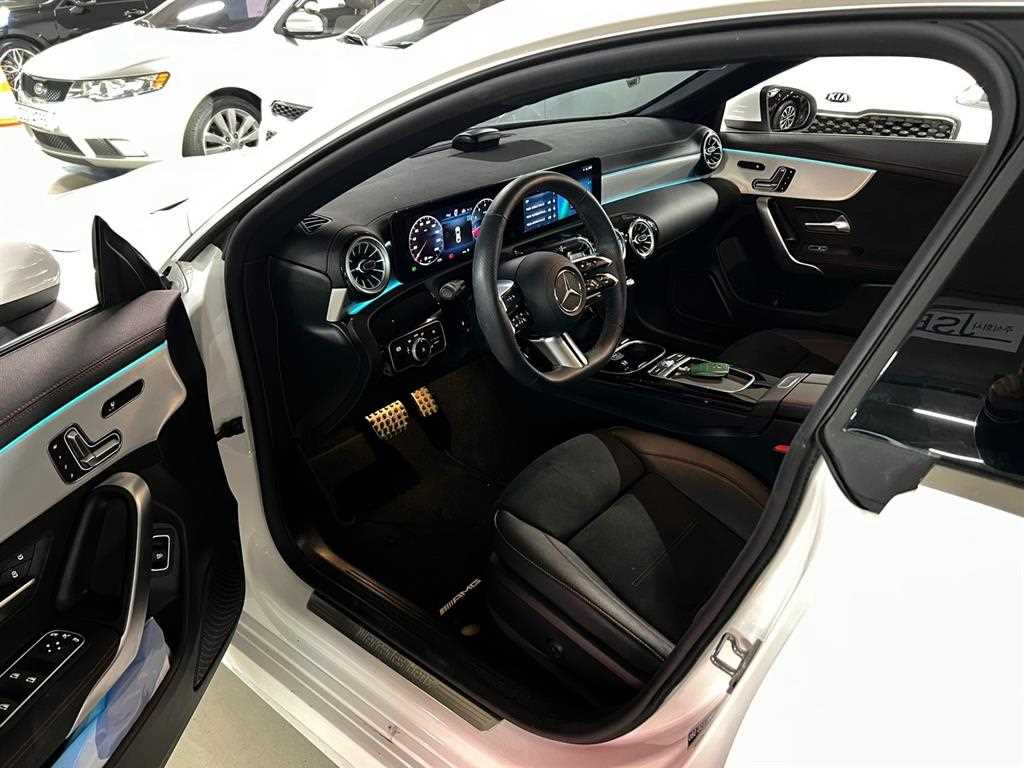 Mercedes Benz CLA Class - Vista 5