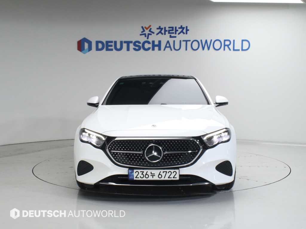 Mercedes Benz E class - Vista 3