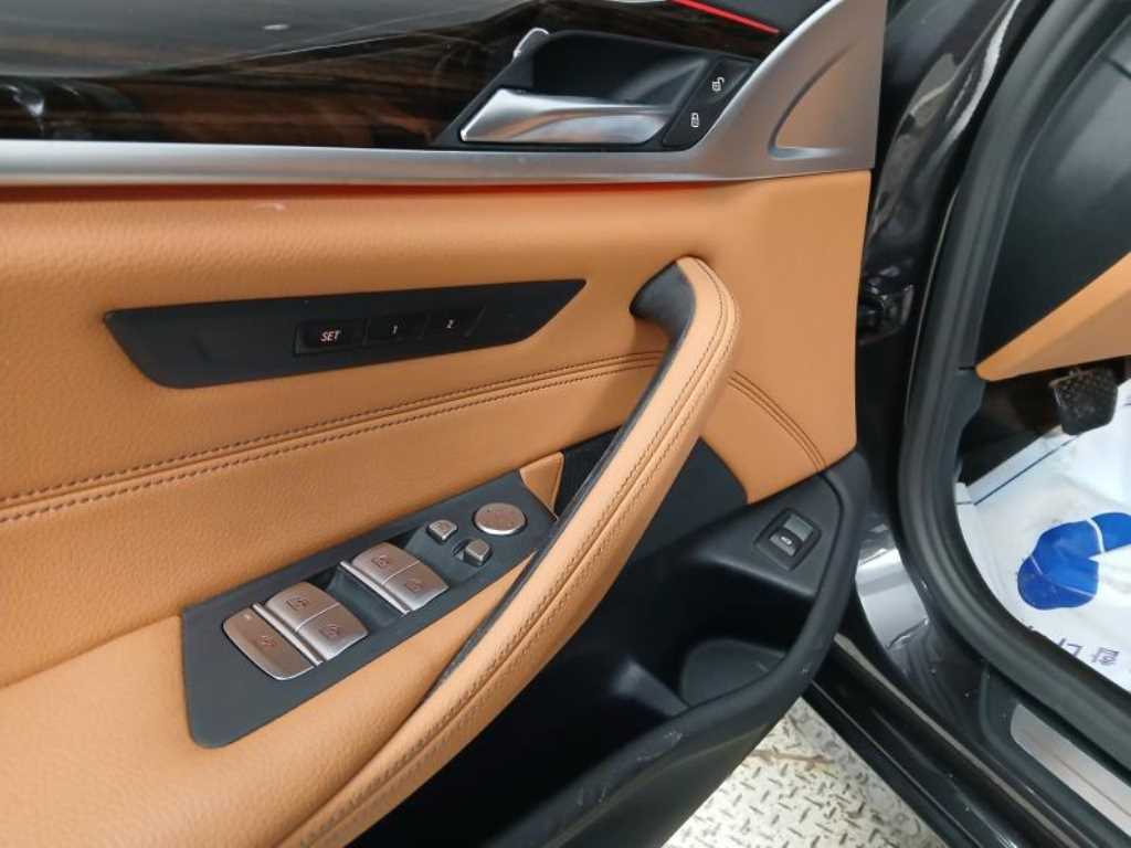 BMW 5 Series - Vista 11