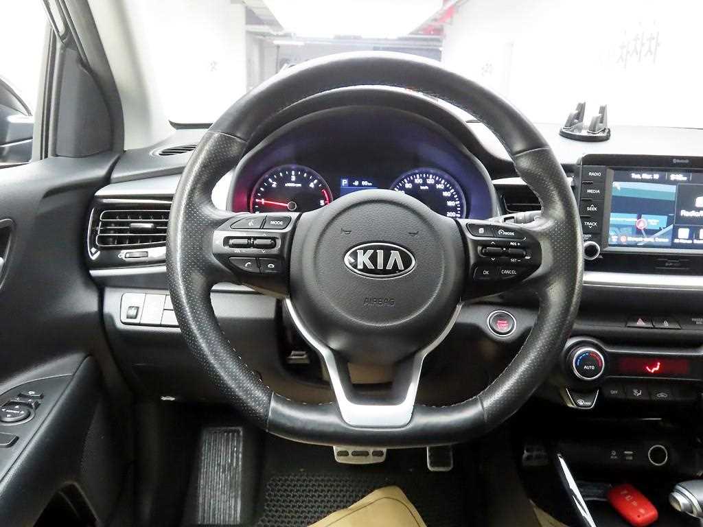 KIA Stonic - Vista 7
