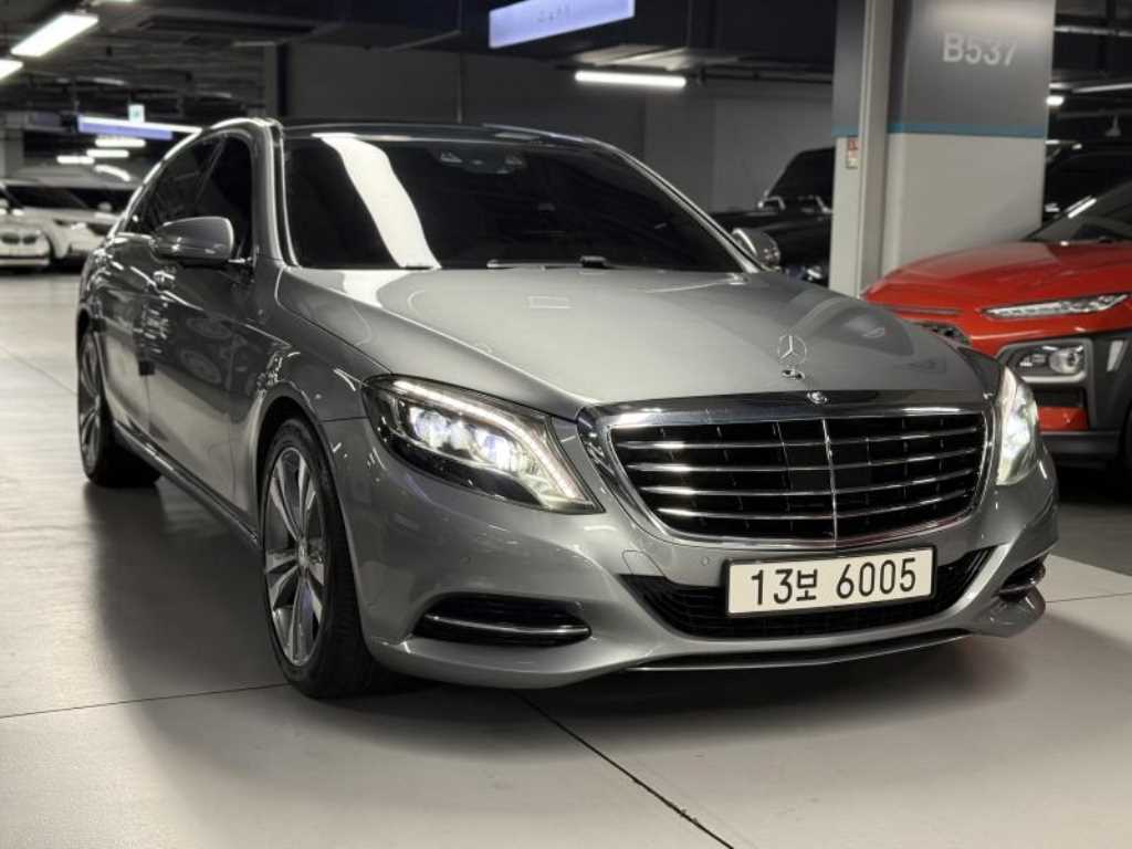 Mercedes Benz S Class - Vista 5