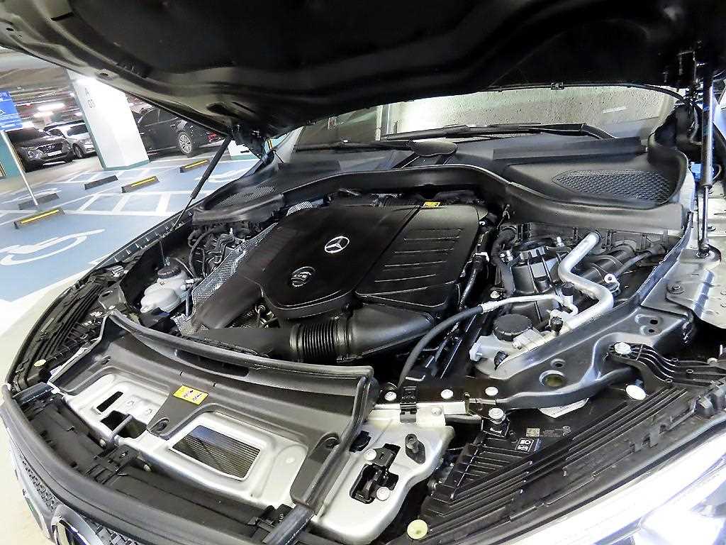 Mercedes Benz GLC Class 2024 Negro - Importación desde Corea - HF Imports Iquique - Foto 19