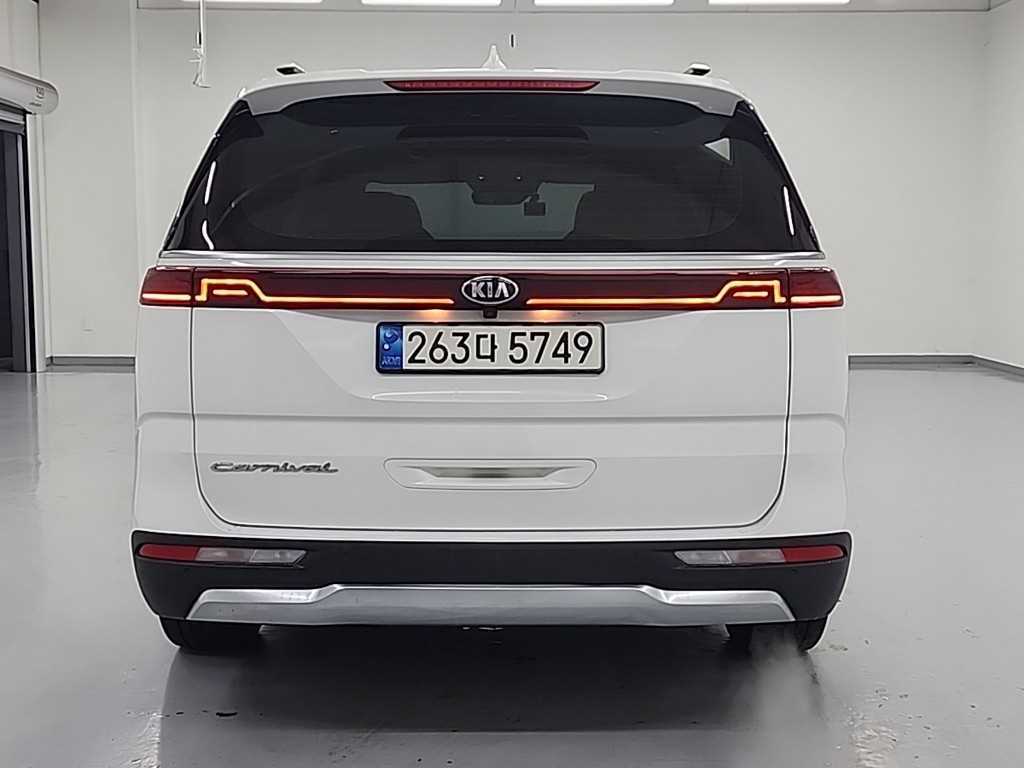 KIA Carnival - Vista 4