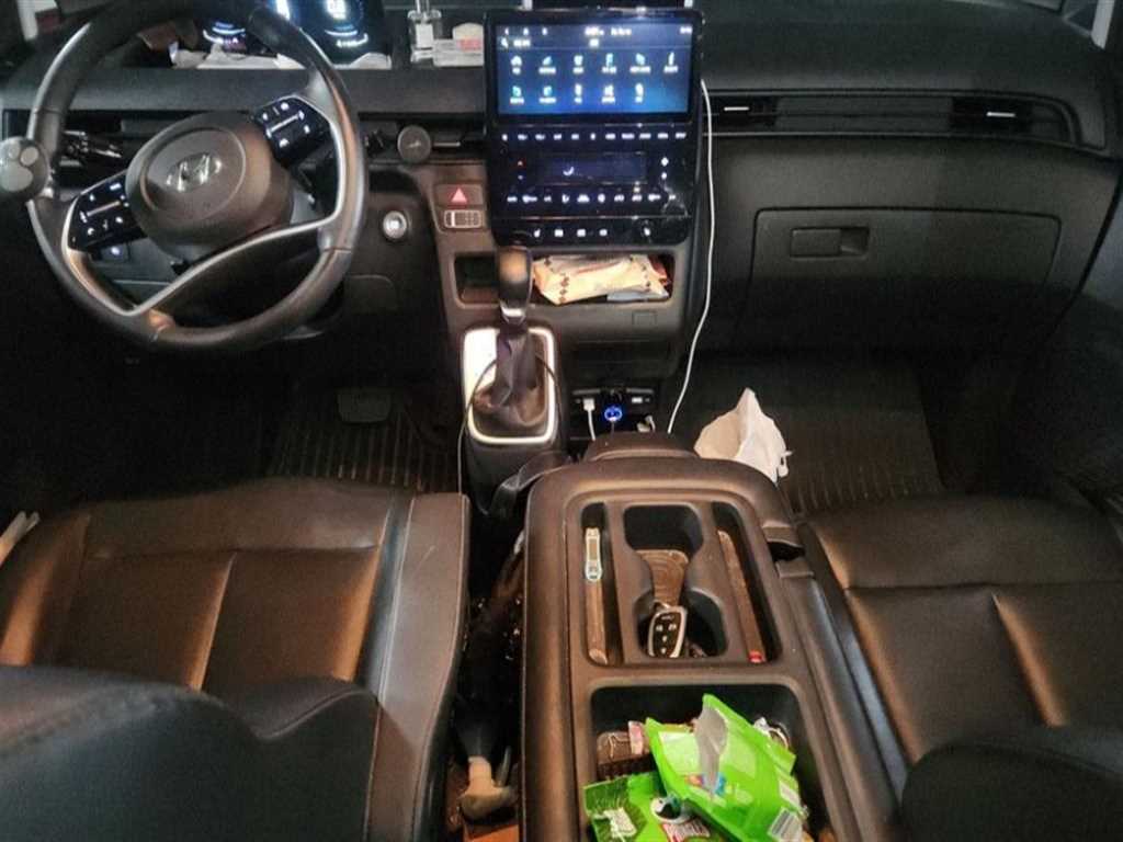 HYUNDAI Staria - Vista 12