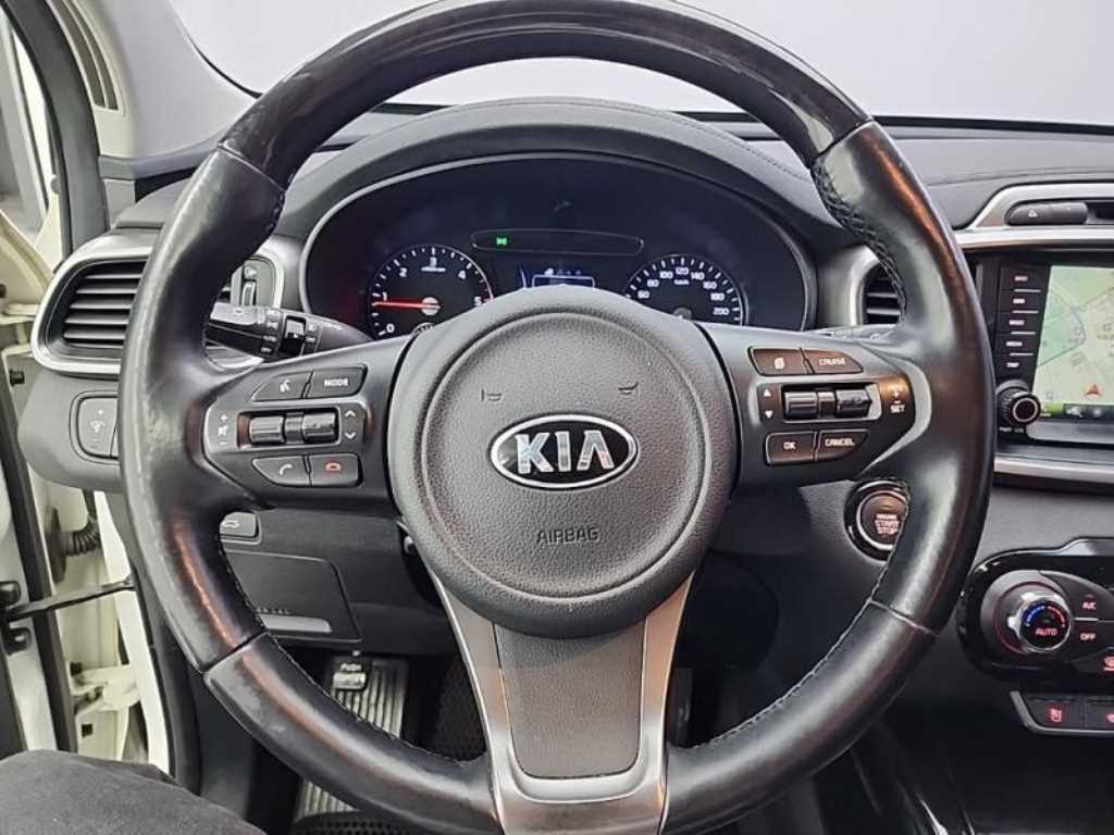 KIA Sorento - Vista 9