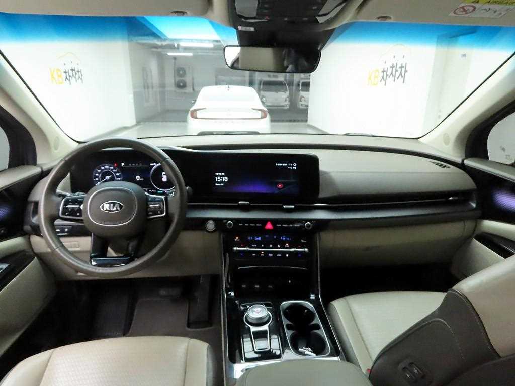 KIA Carnival - Vista 7