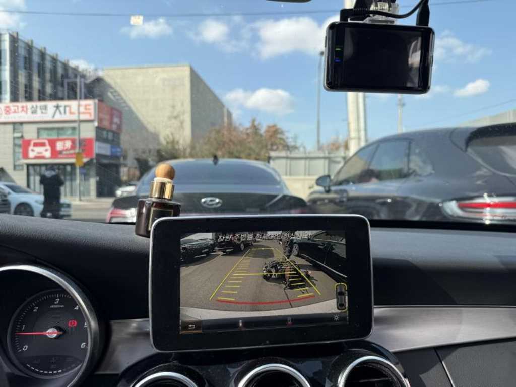 Mercedes Benz C Class - Vista 6