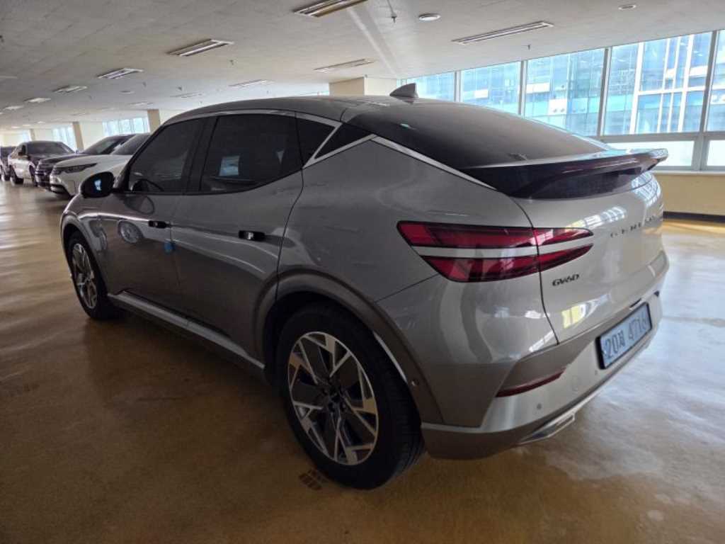 Genesis GV60 - Vista 4