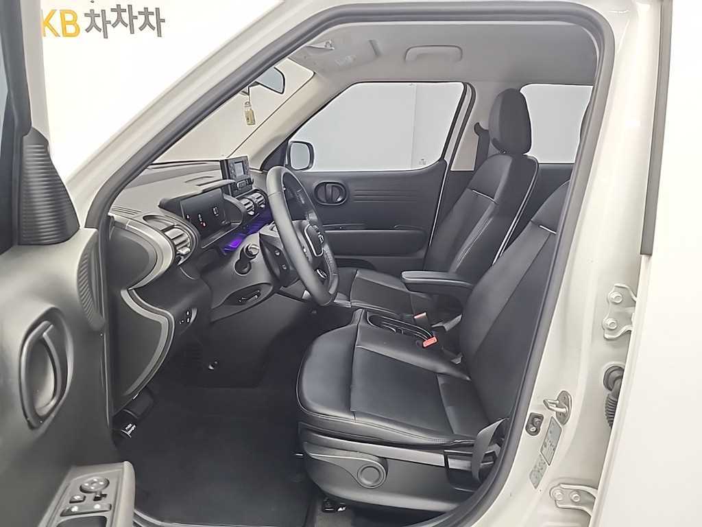 HYUNDAI Casper - Vista 11