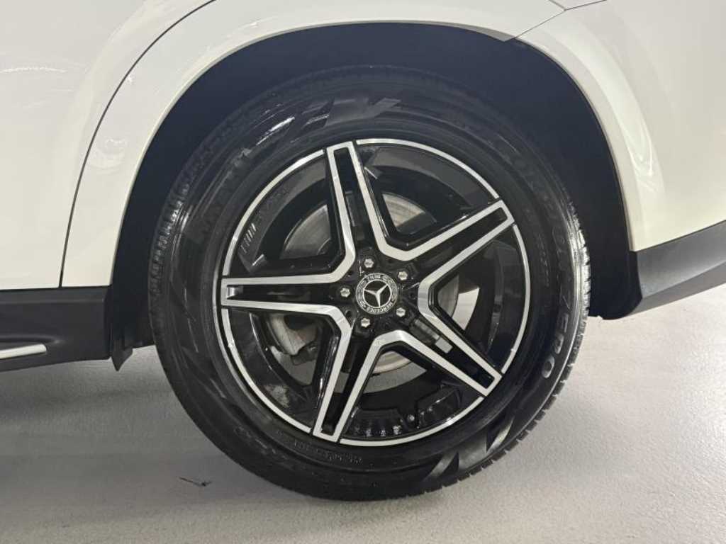 Mercedes Benz GLE Class - Vista 5