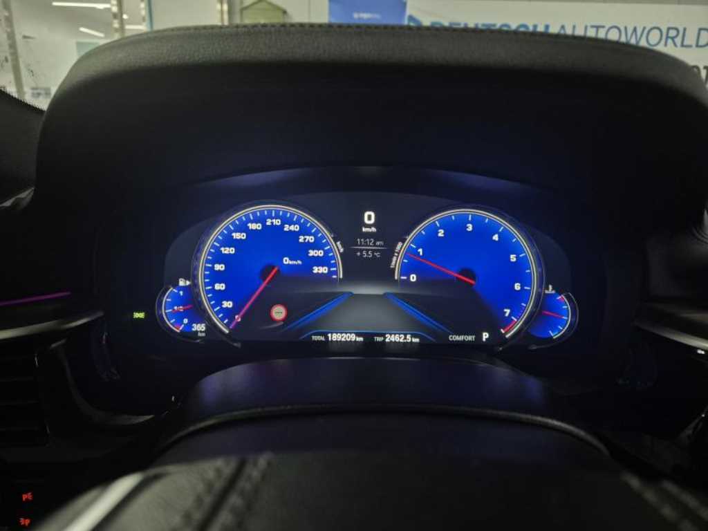 BMW 5 Series - Vista 5