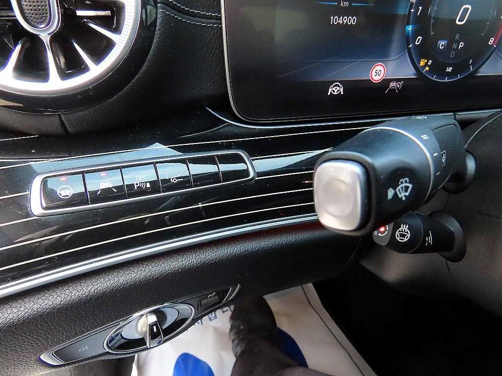 Mercedes Benz E class - Vista 12