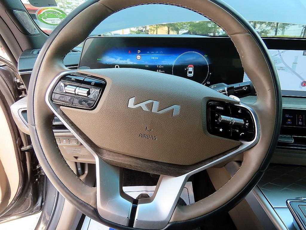 KIA K8 - Vista 8