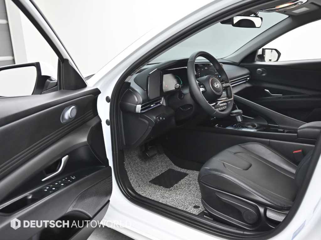 HYUNDAI Avante - Vista 11