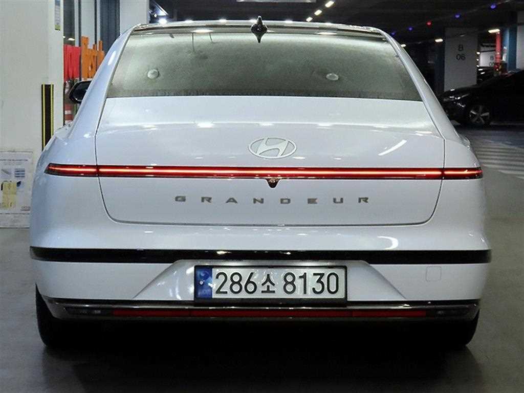 HYUNDAI Grandeur - Vista 5