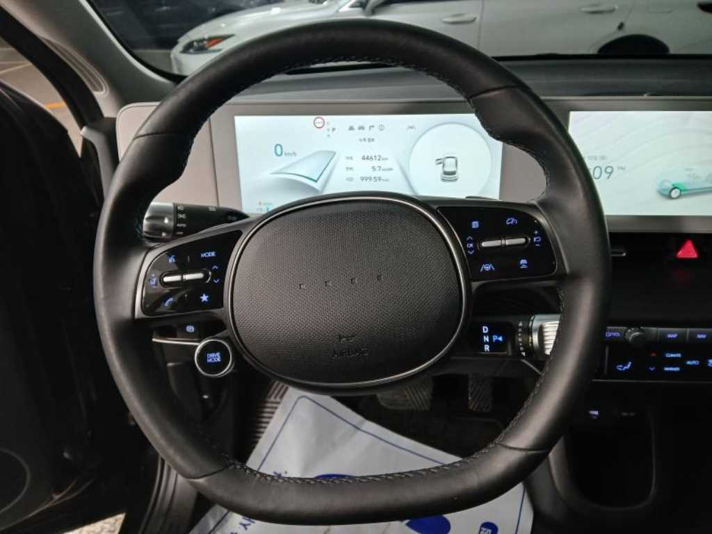 HYUNDAI Ioniq 5 - Vista 8