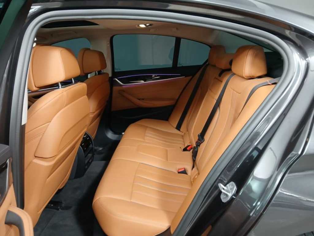 BMW 5 Series - Vista 7