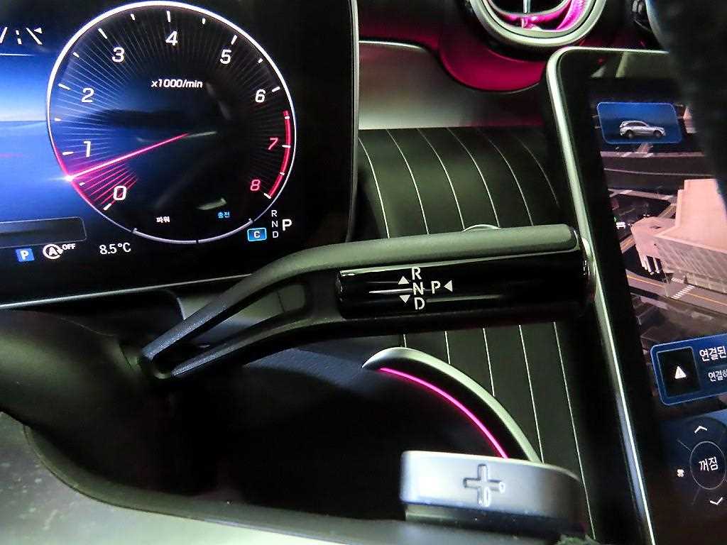 Mercedes Benz GLC Class - Vista 12