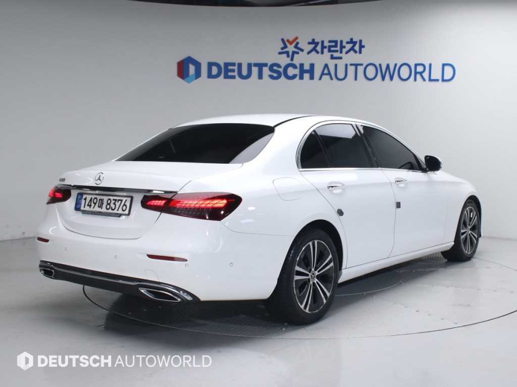 Mercedes Benz E class - Vista 2