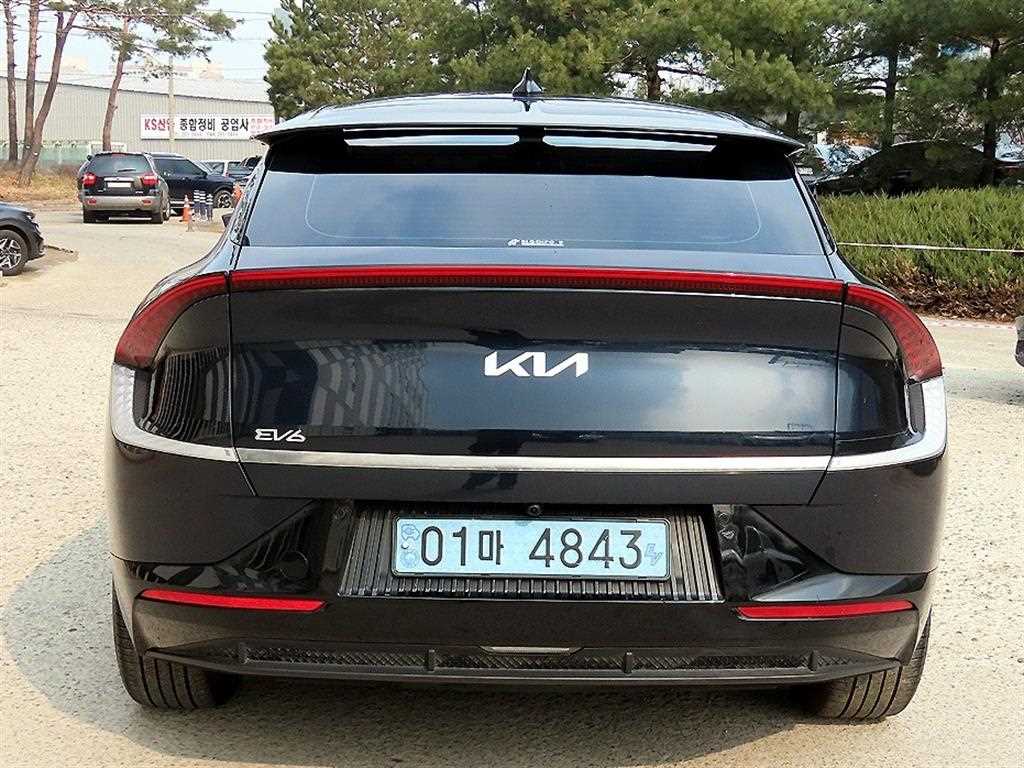 KIA EV6 - Vista 4