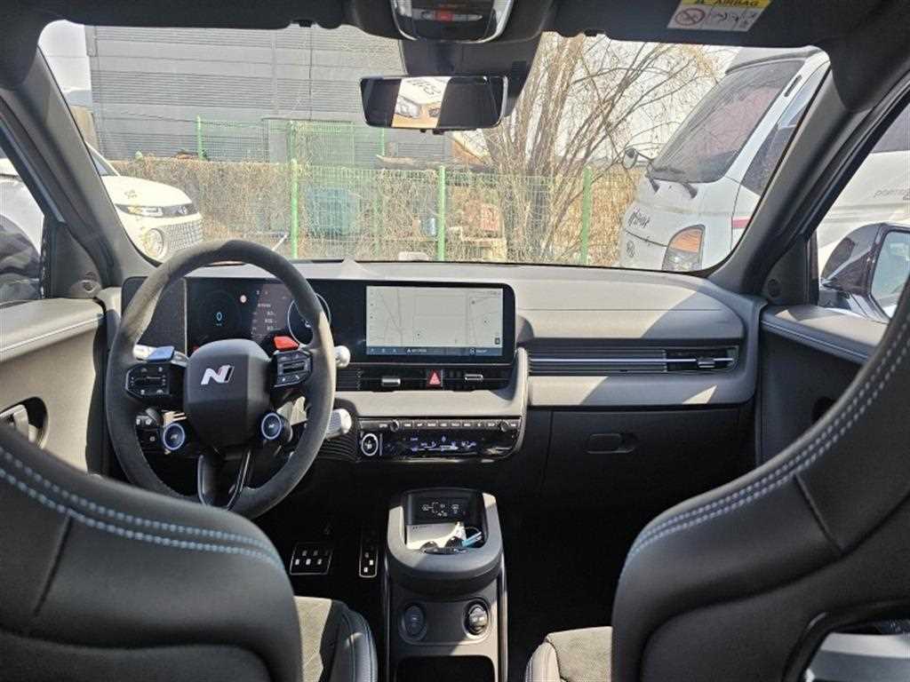 HYUNDAI Ioniq 5 - Vista 5