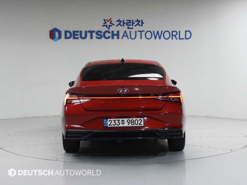 HYUNDAI Avante - Vista 4