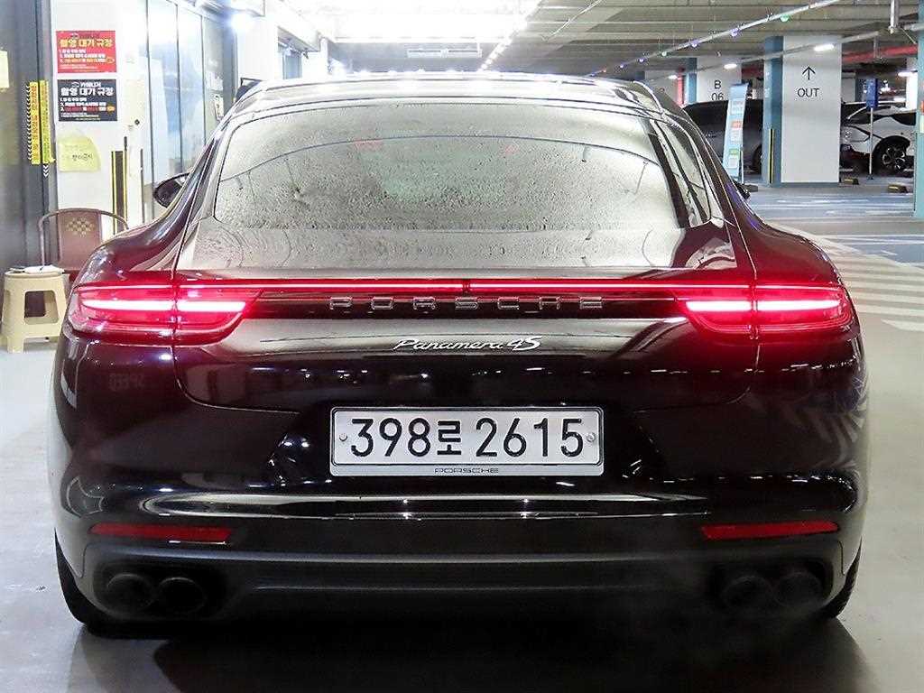 Porsche Panamera - Vista 5