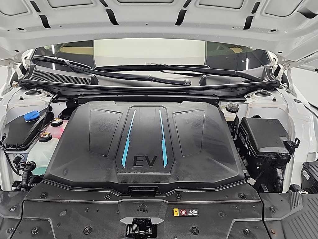 HYUNDAI Ioniq 5 - Vista 5