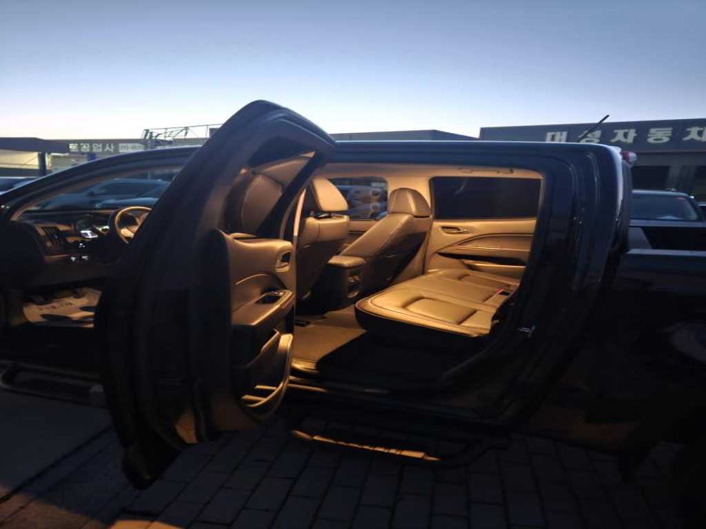 Chevrolet ?Colorado 2022 Negro - Importación desde Corea - HF Imports Iquique - Foto 14