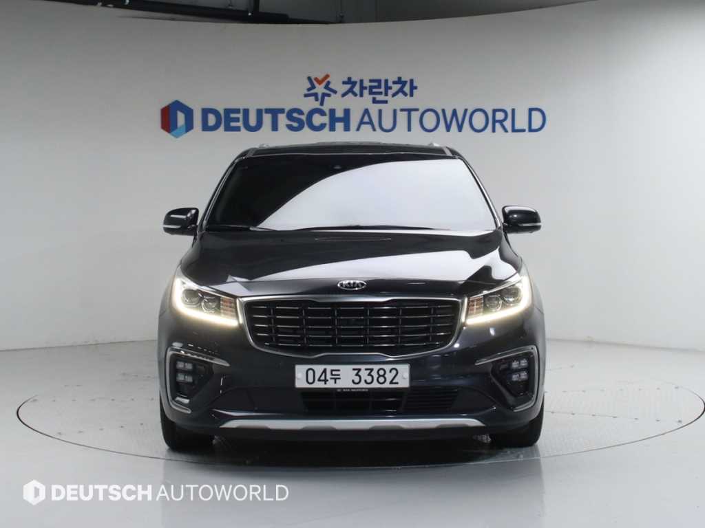 KIA Carnival - Vista 3