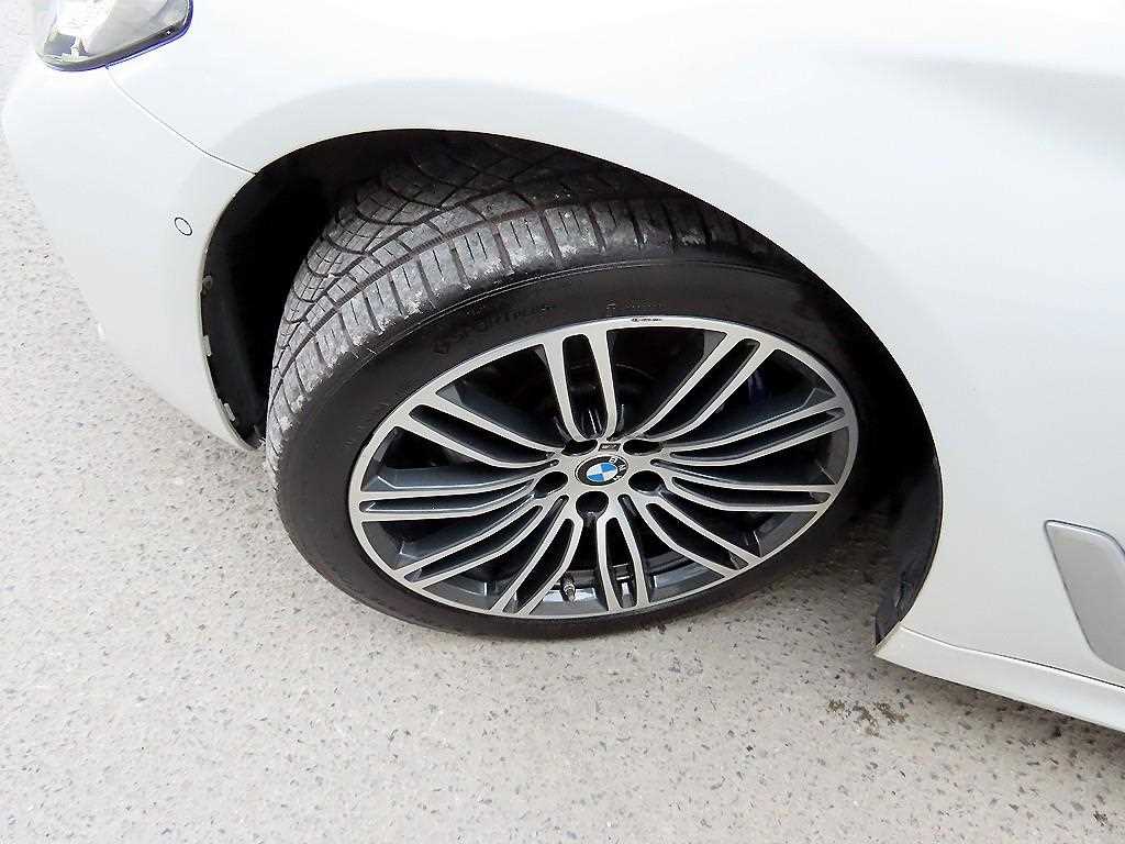 BMW 5 Series 2018 Blanco - Importación desde Corea - HF Imports Iquique - Foto 19